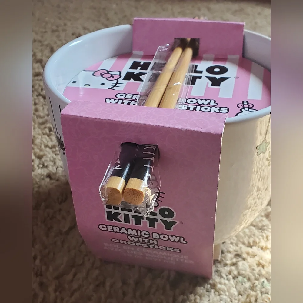 Hello Kitty Ramen Bowl & Chopsticks - Picture 5 of 8